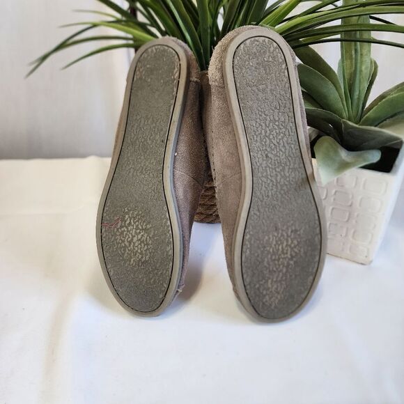 Tom's Size 6.5 Tribal Boots Grey Suede Comfort Women's Lace Up - Picture 7 of 9